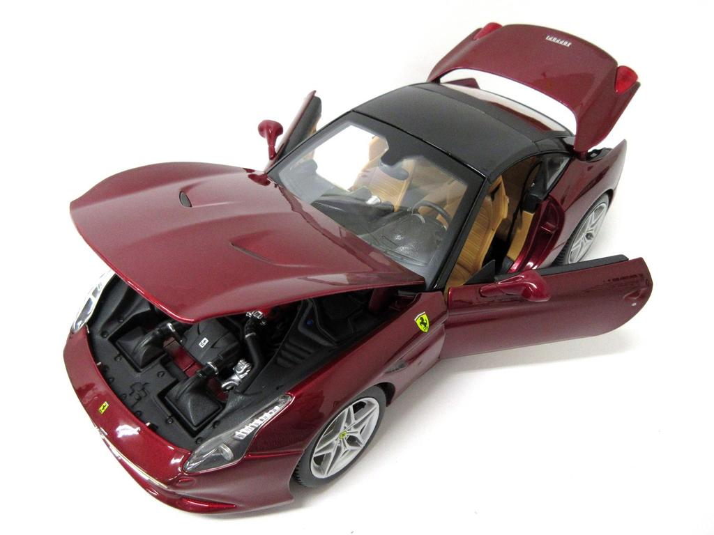 Bburago Ferrari Signature Series California T Red 118 Close-Top 200-411