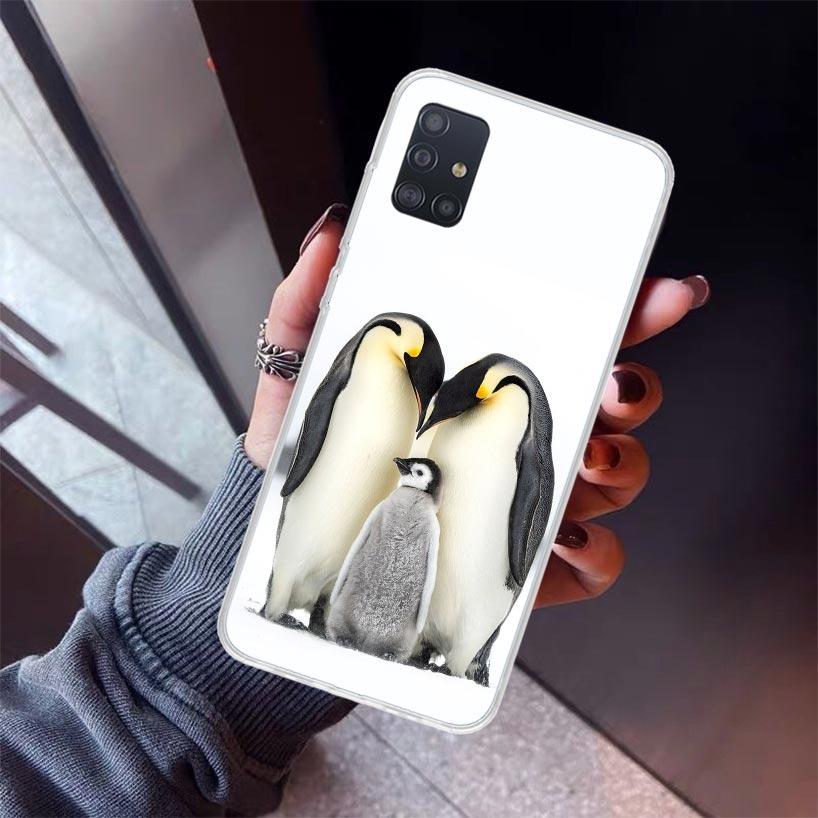 Penguins Love At The North Pole Phone Case For Samsung Galaxy A12 A52S A42 A32 A22 A51 A50 Note 20 Ultra 10 S10 Plus A71 A70 A31