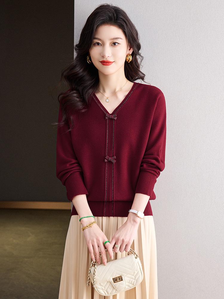 Rhinestone Bow Knit Heart V-Neck Sweater - Women's 2025 Autumn/Winter Base Layer