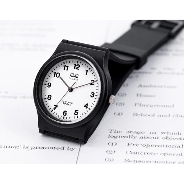 Q&Q Low Noise 10 ATM Waterproof Watch 01
