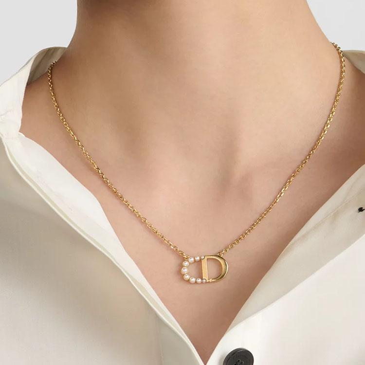 Dior Металлическое ожерелье с подвеской CD, украшенной жемчугом, для женщин, золотое N3098WOMRS_D301
