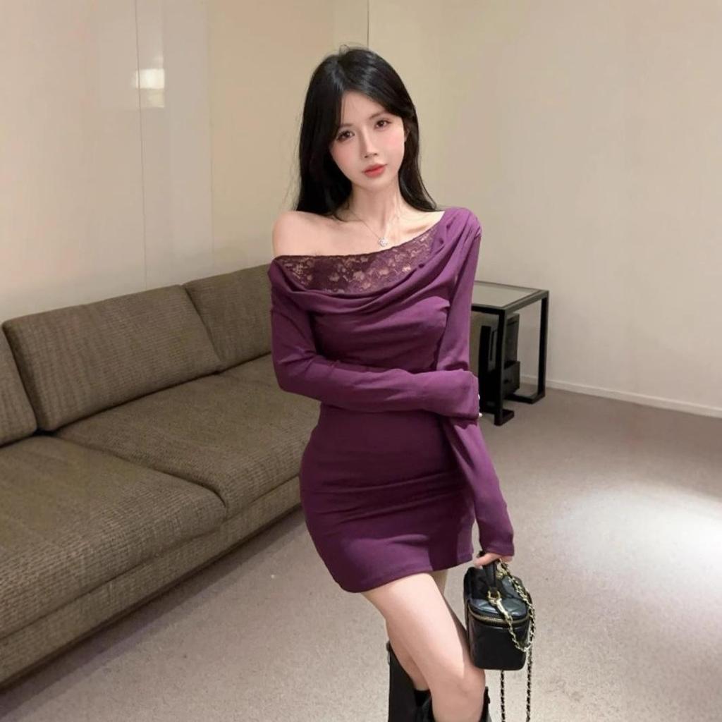 Элегантное фиолетовое кружевное платье-бодикон с открытыми плечами - Коллекция Осень/Зима 2024