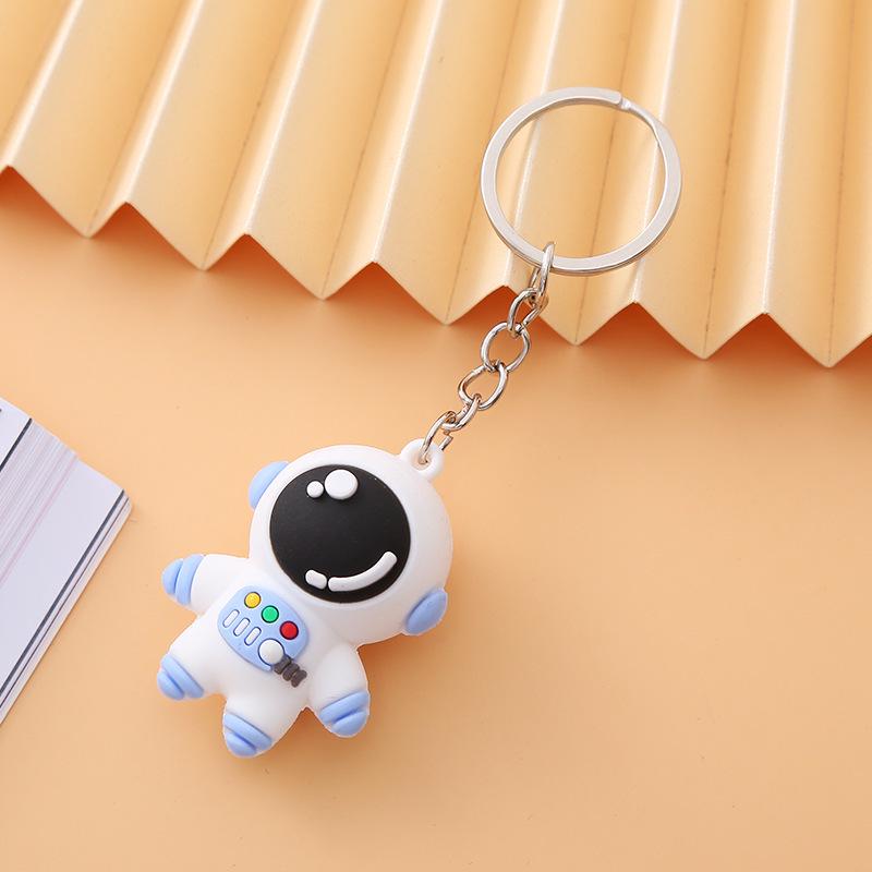 Best-Selling 3D Astronaut Keychain: Charming PVC Pendant, Perfect Gift for Kids
