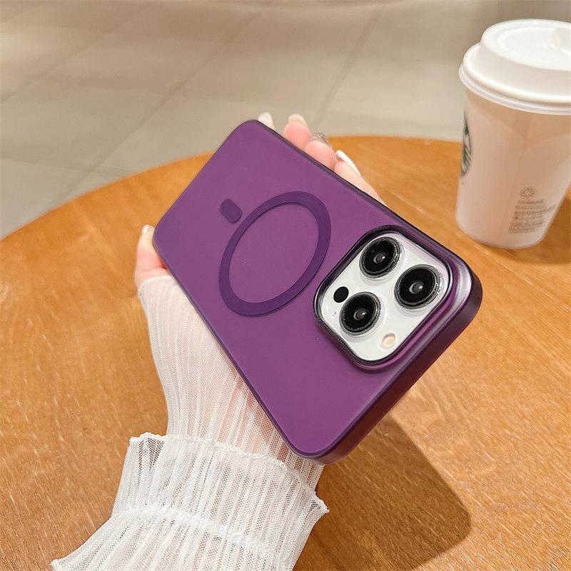 Роскошный высококачественный матовый полупроницаемый чехол для телефона с магнитной присоской и беспроводной зарядкой. Подходит для iPhone 14, 13, 12, 11 Pro Max. Чехлы против падения.