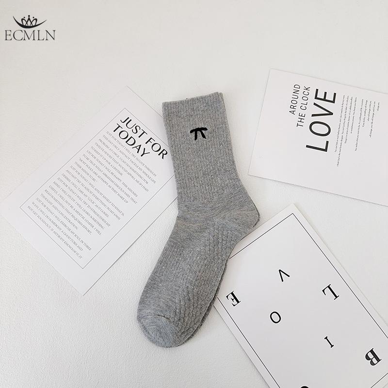 Женские носки из чистого хлопка средней длины, носки для девочек с вышитым бантом, дышащие простые носки для колледжа