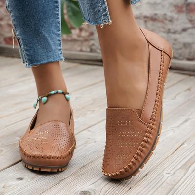 Однотонные ретро женские лоферы на плоской подошве модные, удобные и на низком каблуке