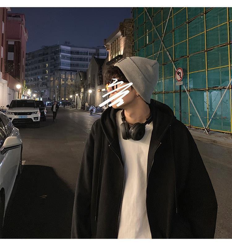 Мужской серый кардиган с капюшоном — легкая однотонная куртка с длинными рукавами для весны и осени