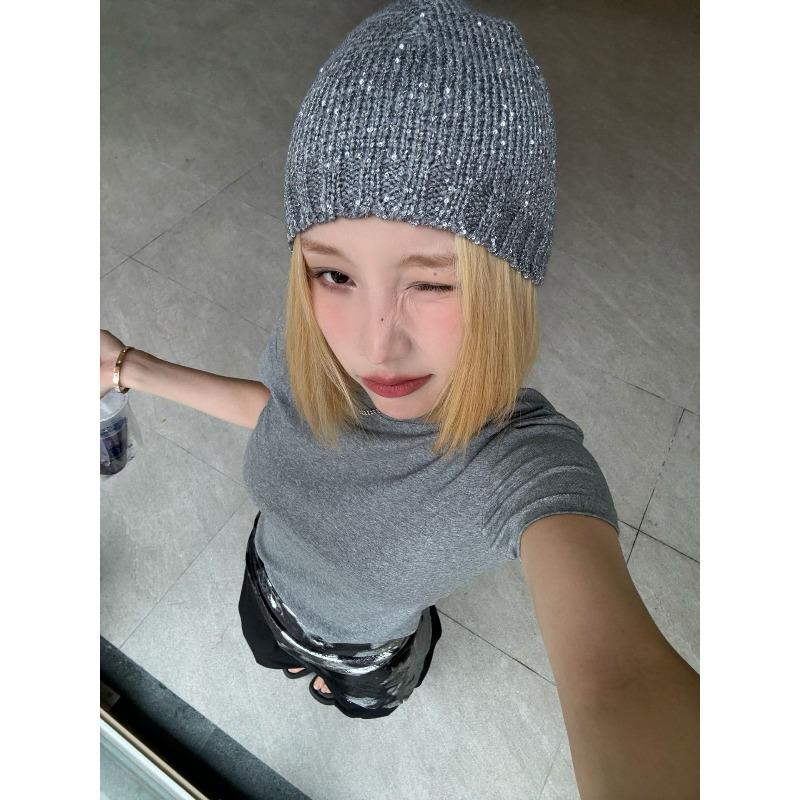 Черная вязаная шапка с пайетками женская осенне-зимняя k spice girl, подчеркивающая лицо, маленький головной убор, универсальная, подчеркивающая лицо, маленькая шапка-бини