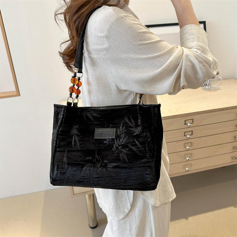 Простая и модная сумка-тоут большой вместимости, новинка лета 2024 года, повседневная модная сумка через плечо, сумка для подмышки для поездок на работу