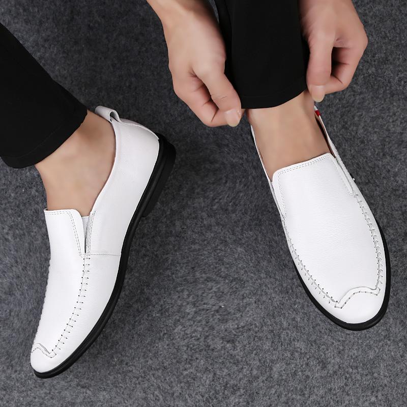 Модные высококачественные мужские классические белые повседневные туфли для вождения из коровьей кожи Модные деловые мужские кожаные туфли Повседневные остроносые лоферы