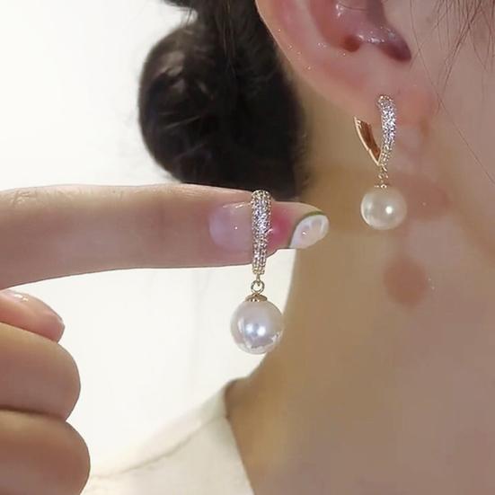 1 Pair Stud Earrings Charming Geometric Shining Rhinestone High Gloss Decorative Hypoallergenic Faux Pearl Hoop Earrings Jewelry Accessory