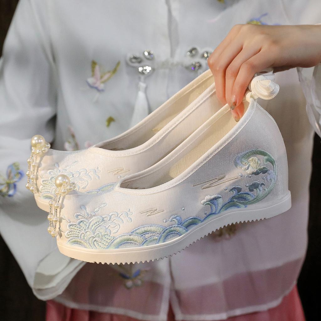 Embroidered Shoes Hanfu Shoes Han Element Ancient Cloth Shoes The Inner Height of The Shoes Increases By 6cm