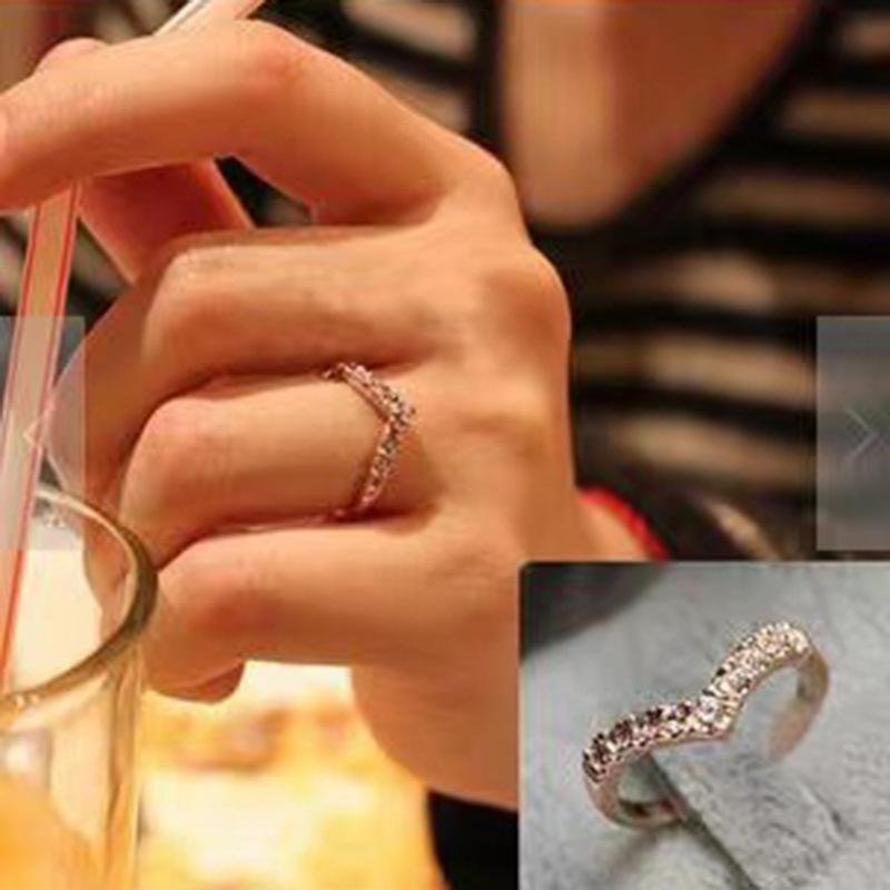 V-Shape Cubic Zirconia Ring for Women, Rose Gold Plated Stackable Band, Elegant Wedding Engagement Jewelry Gift