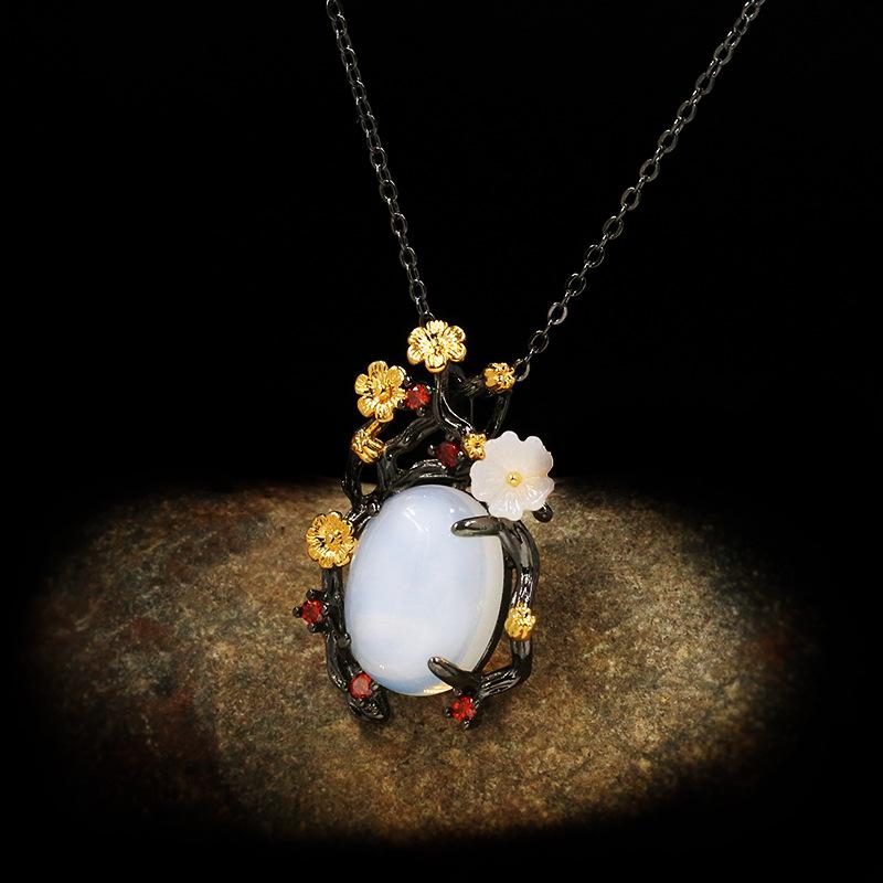 Enamel Glaze Fresh Flowers White Jade Dragonfly Short Necklace for Women Fashion Design Collarbone Chain