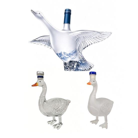 Goose Shape Whiskey Bottle Decanter 3D Bird Liquor Glass with Frosted Stopper