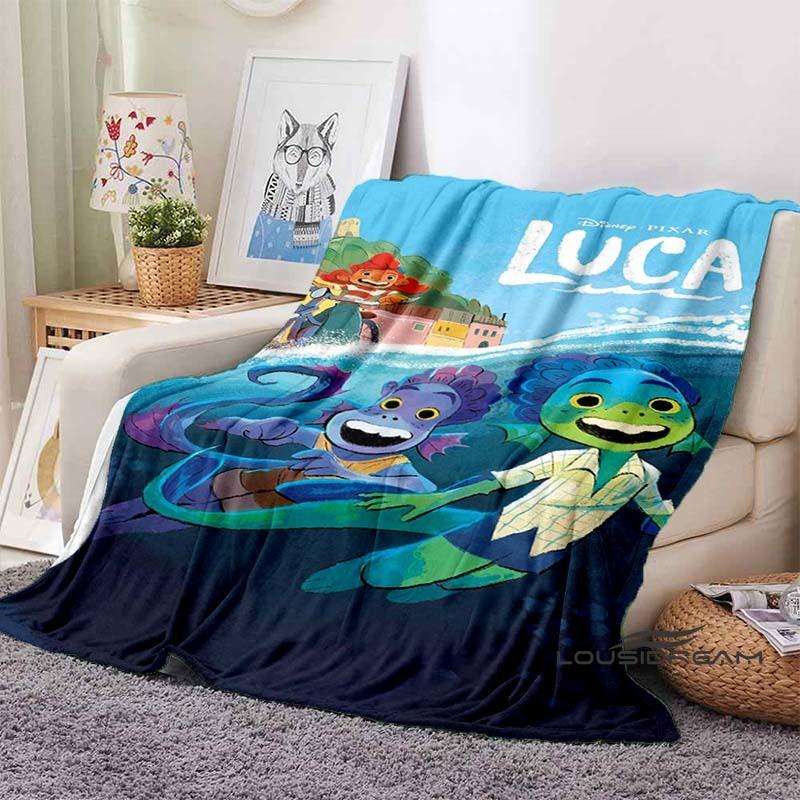 This cartoon Luca blanket is warm and comfortable, suitable for adults, and is an ideal choice for sofas, picnics, RVs, and othe