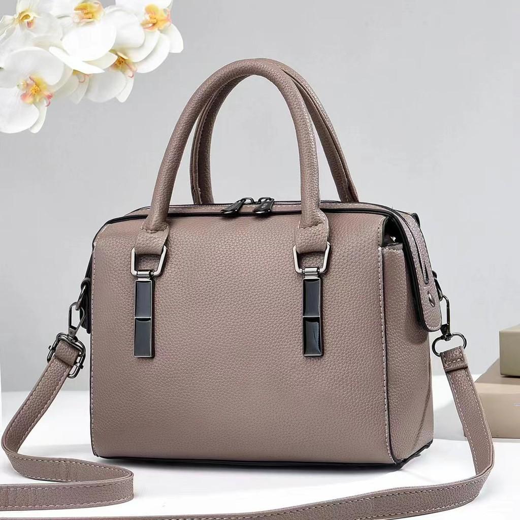 Elegant Bucket Style Handbag For Women With Chain And Lock Features Perfect For Daily Use