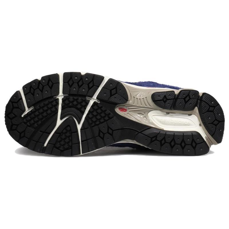 New Balance Кроссовки 2002R Protection Pack темно-серого цвета M2002RDK