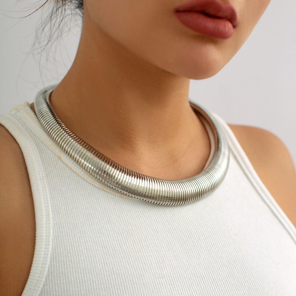 Geometric Snake Bone Line African Collar Punk Necklace New Geometric Metal Collarbone Necklace
