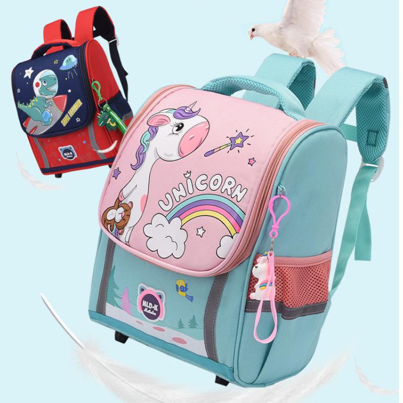 2024 Новая модная маленькая школьная сумка с космическим космонавтом, многослойная водонепроницаемая детская школьная сумка большой емкости с принтом, рюкзак