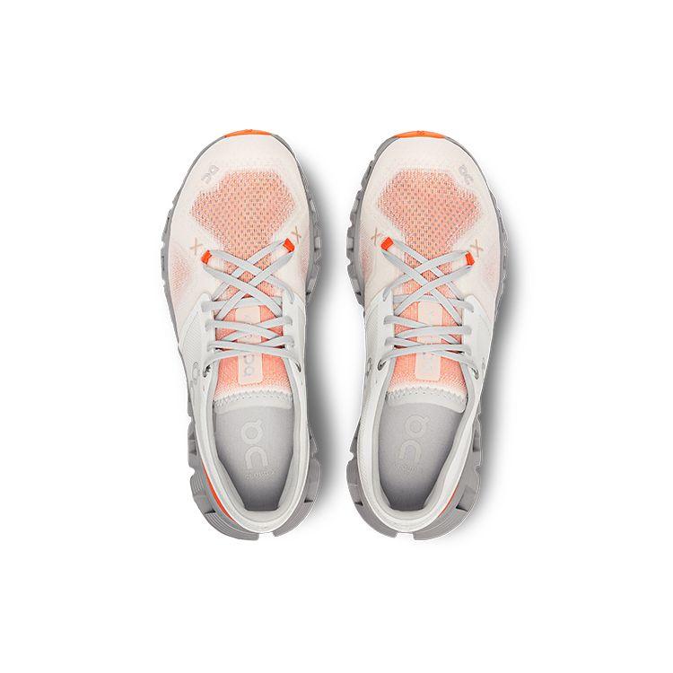 ON Cloud X 3 Ivory Alloy Женские Кроссовки Кремовые 60.98252