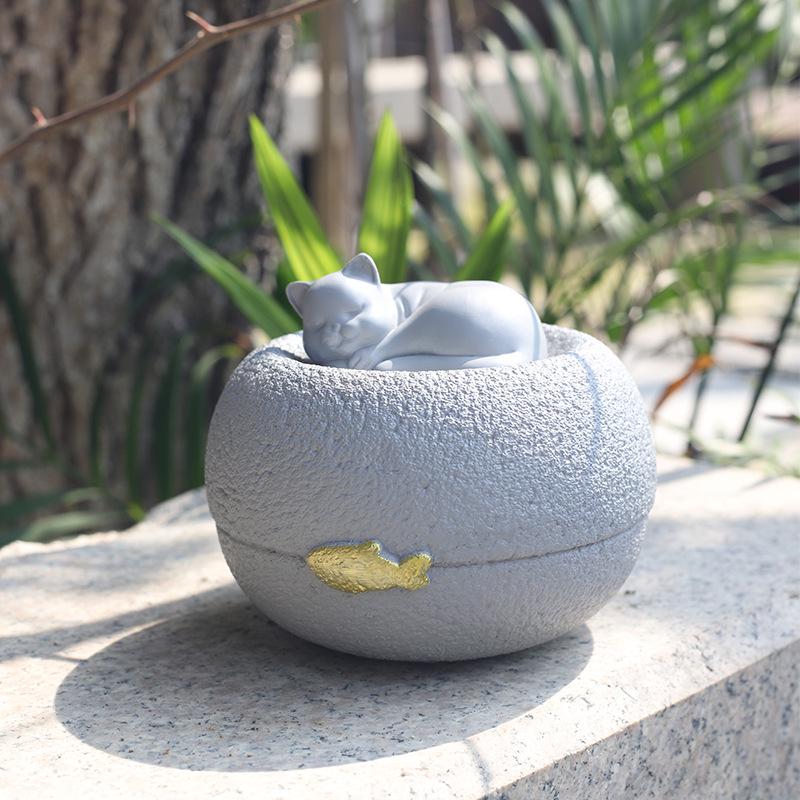 Pet Memorial Resin Urn for Cat and Dog Cremation Ash Storage