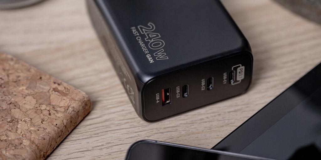 Newell Gan 240 W Wall Charger 3Xusb-C 1Xusb-A Pd 3.1 4.5-28V 1 Pc