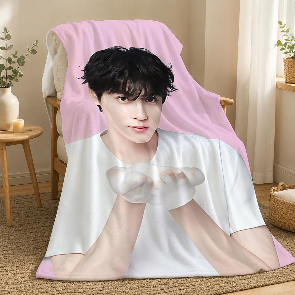 Tian Xu Ning Actor Throw 240g flannel blanket, suitable for sofas, beds, offices, exquisite gift blankets