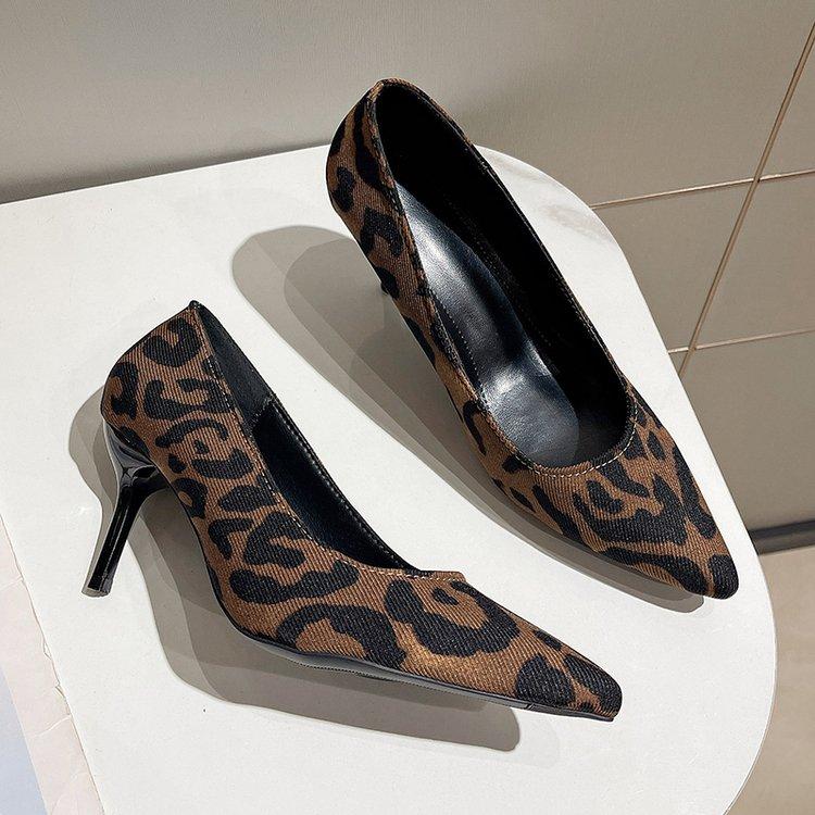 Женские туфли-лодочки с острым носком, на среднем каблуке, весна, новая мода, леопардовый принт, универсальная обувь для работы, размеры 35-42