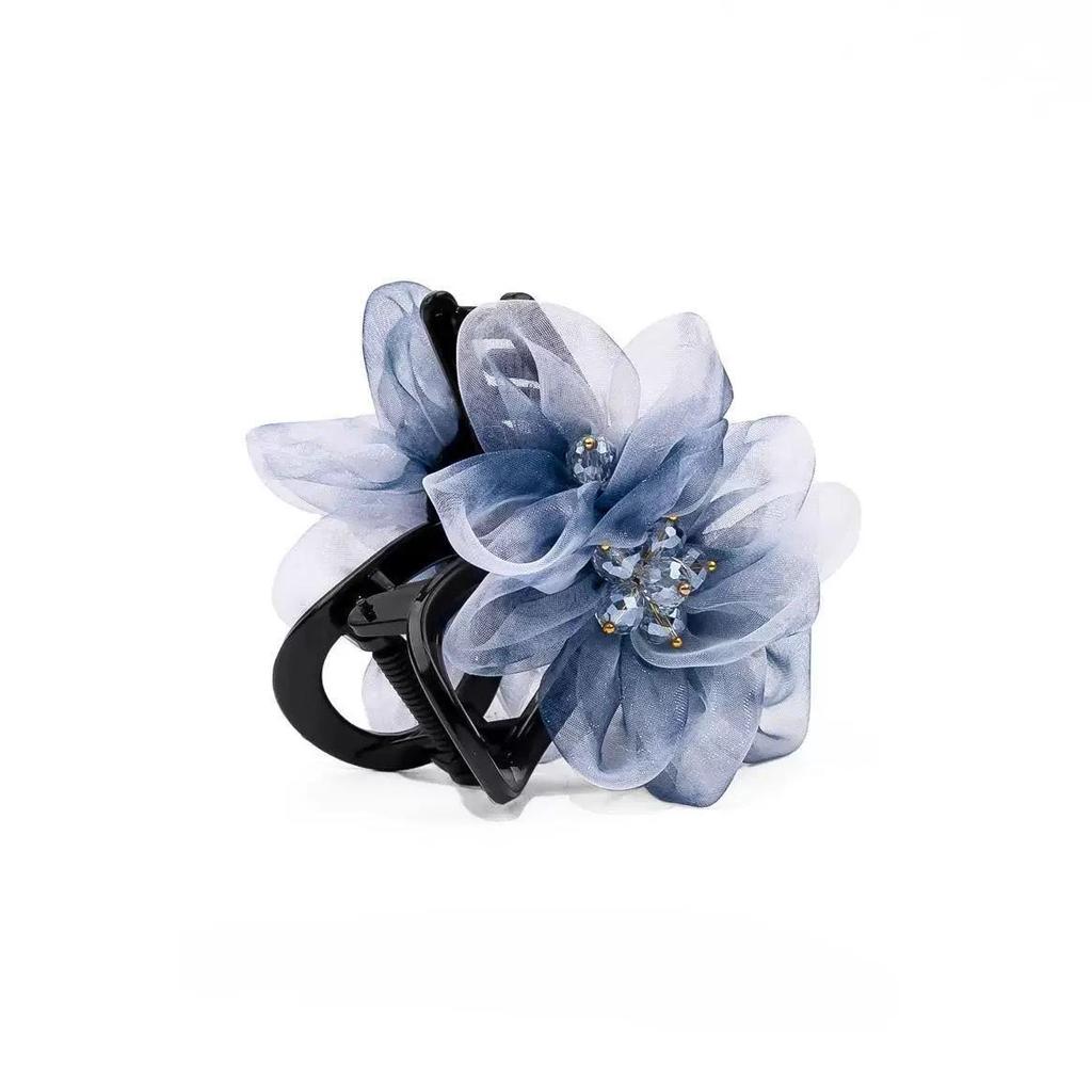 Silk Gauze Medium Claw Clip: Gentle, Age-Reducing Hair Accessory