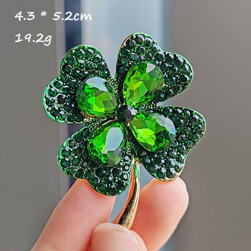 Брошь-эмаль ручной росписи в виде розового цветка с бриллиантами - Ретро дизайн животного