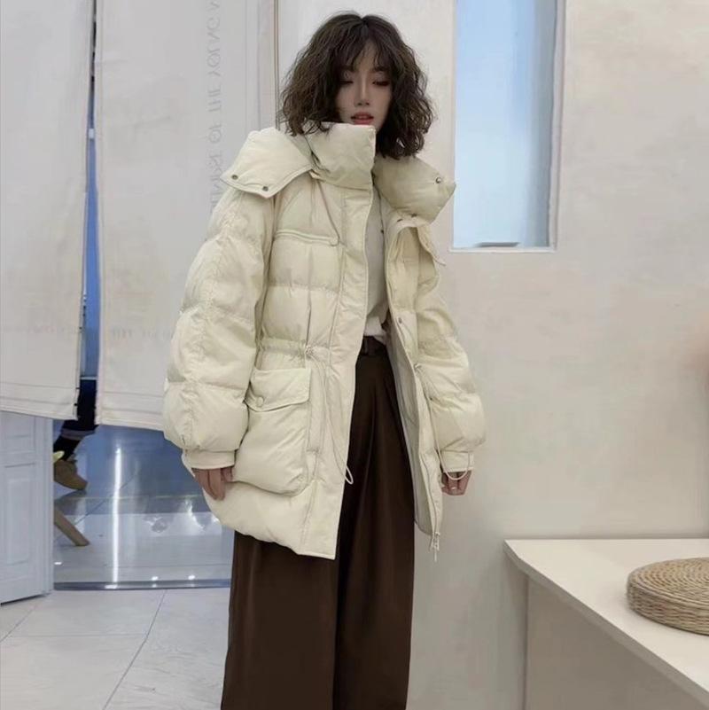 Temperament пуховик с капюшоном и поясом женская короткая зимняя куртка 2024 года с пряжкой из утолщенного и тонкого белого утиного пуха