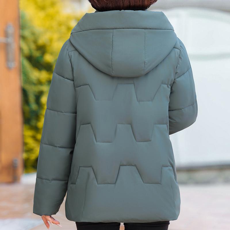 Куртки для женщин среднего возраста, зимние короткие пальто с капюшоном, элегантные толстые теплые парки больших размеров для женщин, верхняя одежда