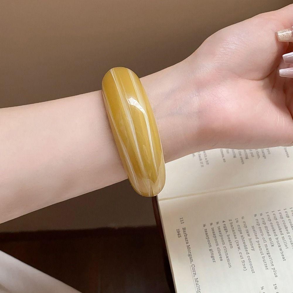 Curved Irregular Wide Bracelet Exaggerated Retro Hand Ring Unique Acrylic Open Bangle Women