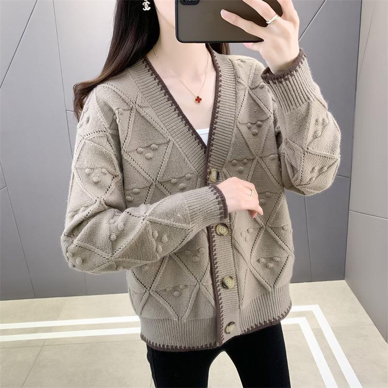 Новый универсальный трикотажный кардиган с V-образным вырезом и длинными рукавами для женщин, осень-зима 2025, мягкий, как воск, ретро-модный свитер для женщин