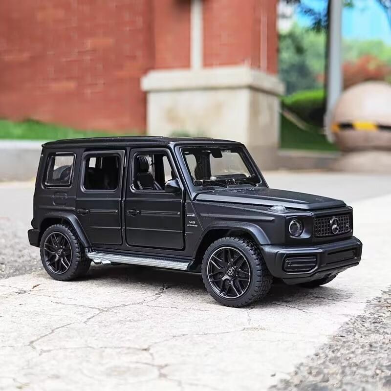 1/32 Benzs G63 SUV Alloy Car Model Diecast Metal Toy Off-road Vehicles Car Model Simulation Sound and Light Collection Kids Gift