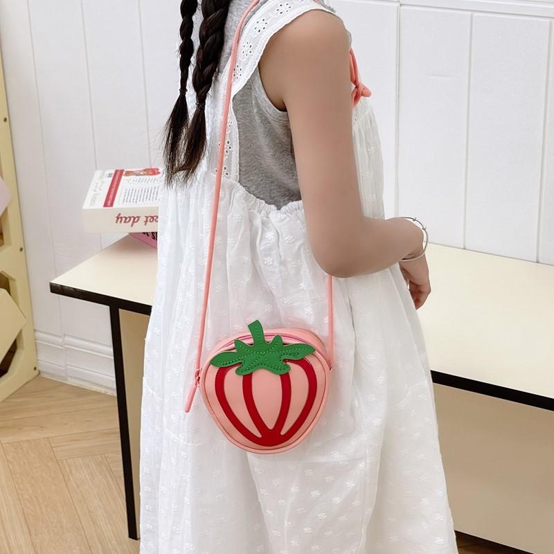 Childrens Strawberry Shaped Mini Shoulder Bag For Kindergarten Girls And Boys