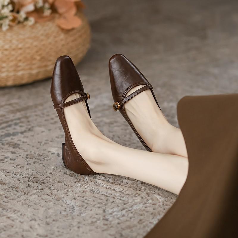 2024 Женские летние новые стильные модные дизайнерские туфли на квадратном каблуке с пряжкой, простые однотонные повседневные офисные туфли для женщин на высоком каблуке