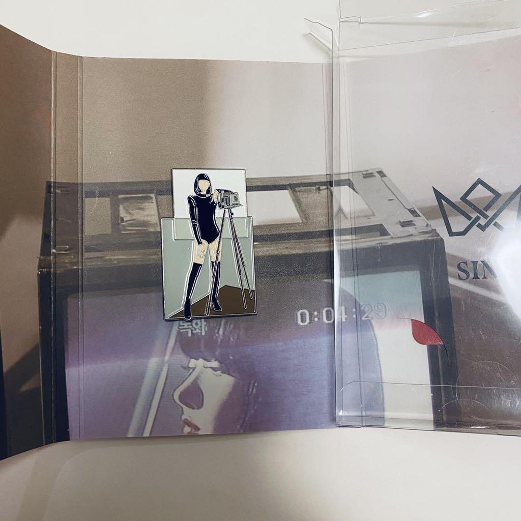 [USED] GFRIEND ShinB Badge Episode: Walpurgis Night