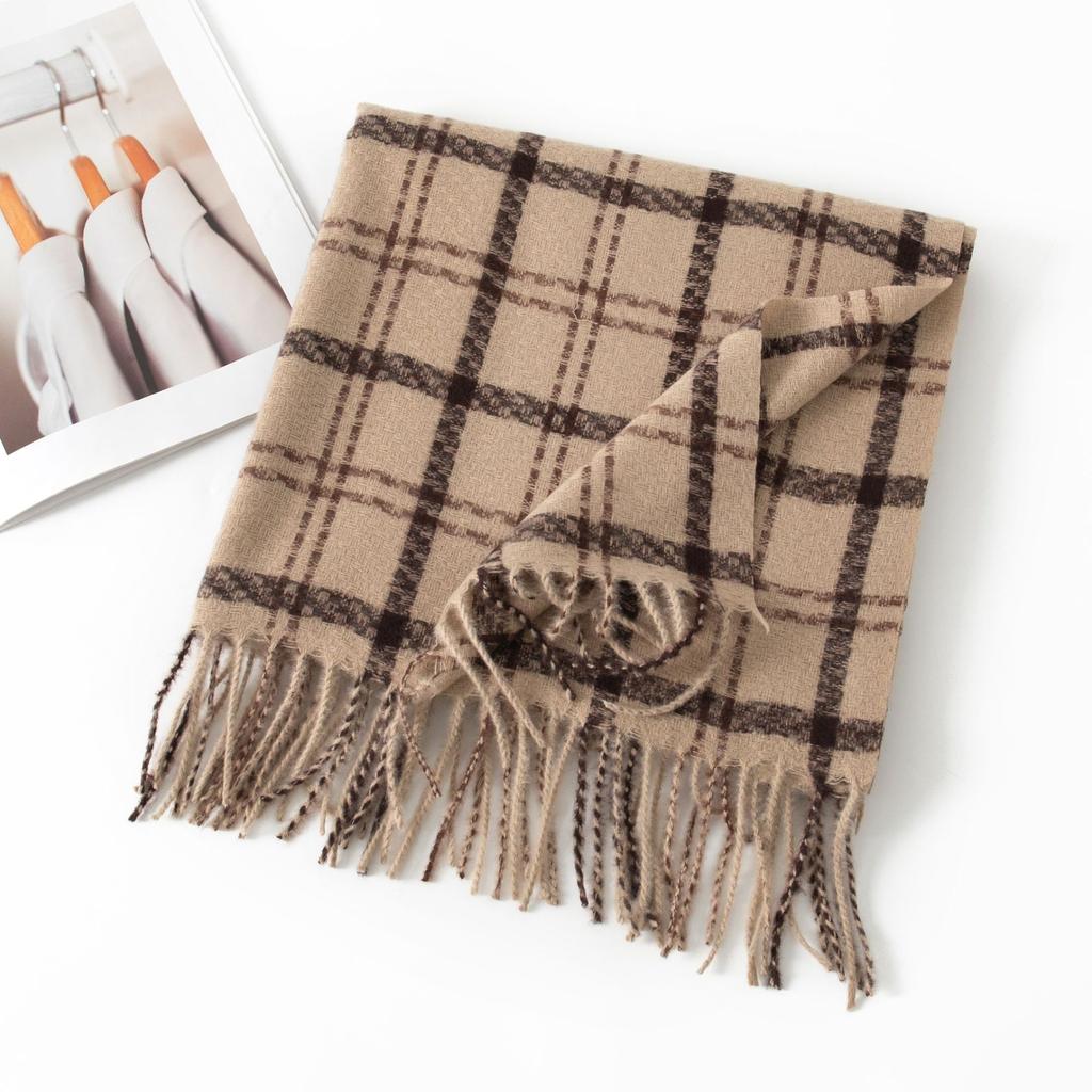 Faux Cashmere Scarf with Plaid Pattern, Thick and Warm, Long Length, Perfect for Autumn and Winter Seasons.