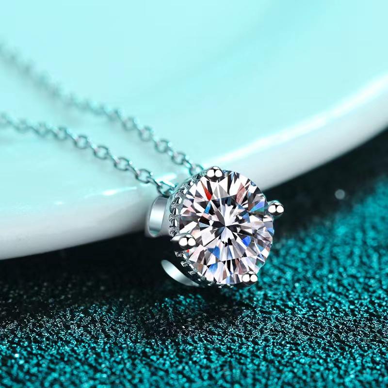 Trendy 1 Carat D Color Round Moissanite Pendant Necklace Women Jewelry 100% 925 Sterling Silver Moissanite Necklace with Gra