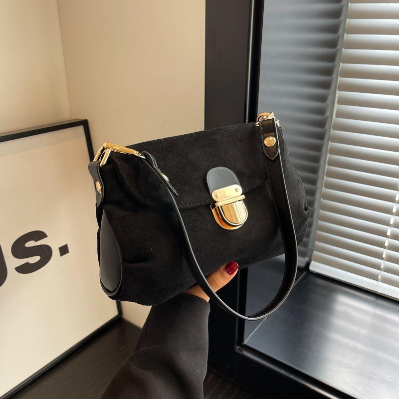 Advanced Commuting Trend Underarm Bag Small Autumn and Winter Bag Women's 2023 New Cross Body Small Bag Suede Shoulder Bag