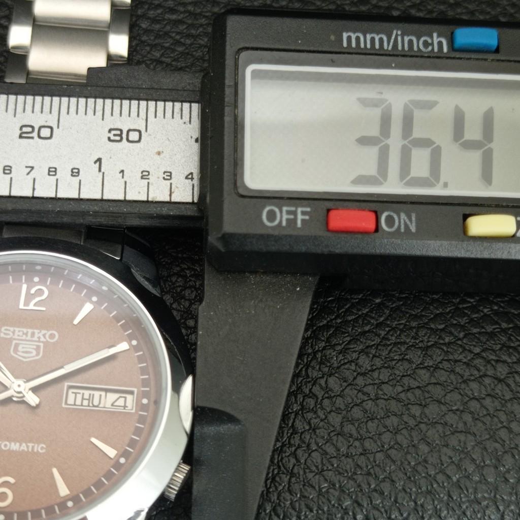 АВТОМАТИЧЕСКИЕ ВИНТАЖНЫЕ ВОССТАНОВЛЕННЫЕ МУЖСКИЕ ЧАСЫ SEIKO 5 ЯПОНИЯ КОРИЧНЕВЫЙ ЦИФЕРБЛАТ a445918-1
