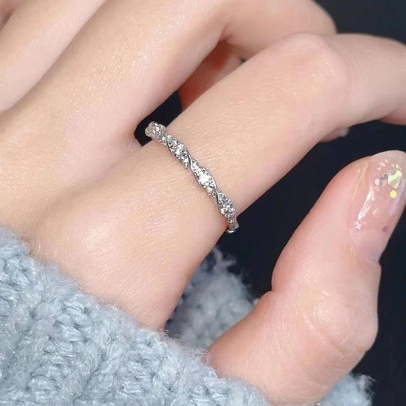 Маленькое свежее женское жареное тесто, закрученное кольцо на указательный палец, вегетарианское кольцо для пожилых людей, роскошное нишевое кольцо