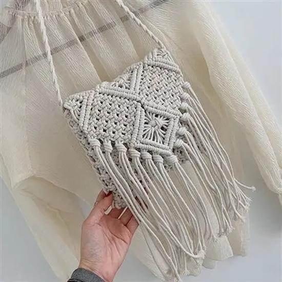 Yogodlns Bohemian Tassel Straw Bag Women Fashion Weave Handmade Crossbod Bag Summer Kintted Beach Handbag Vacation Lady Pouch
