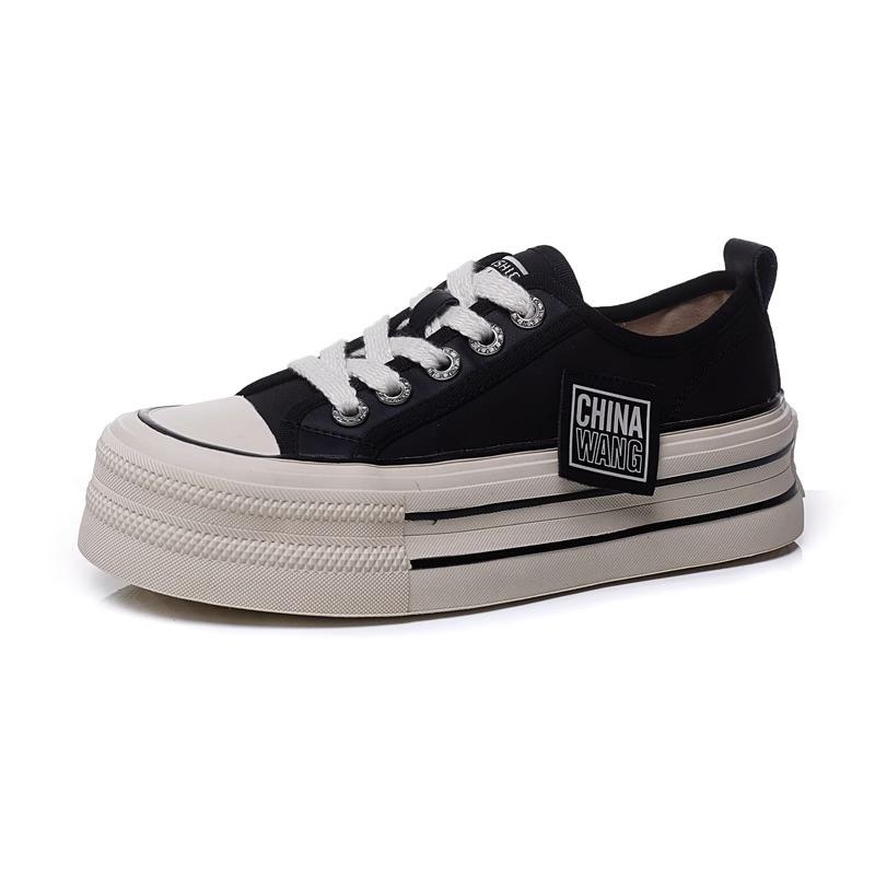 Платформенные парусиновые туфли женские 2025 весна и лето новинка увеличение роста студенческие универсальные взрыв повседневные маленькие белые туфли спортивная обувь для скейтборда