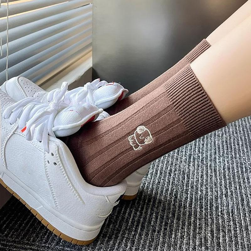 Женские милые осенние и зимние повседневные носки средней длины с вышитым щенком, модные хлопковые носки для девочек