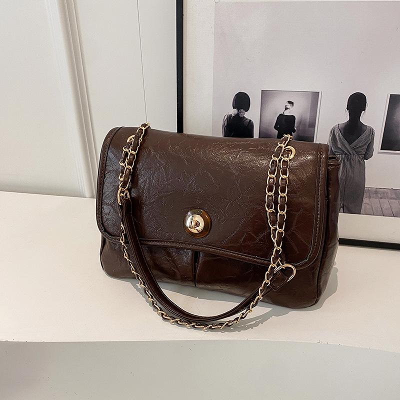 Сумка женская сумка-мессенджер 2024 года, новинка осени и зимы, вместительная, универсальная, популярная в этом году сумка на одно плечо с цепочкой