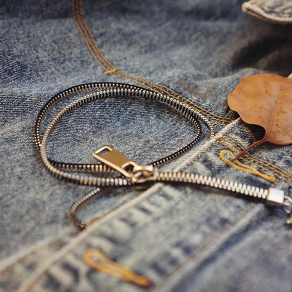 Choker Zipper Necklace Hip-hop Clavicle Necklace Fashion Pull-able Zipper Sweater Chain Couple