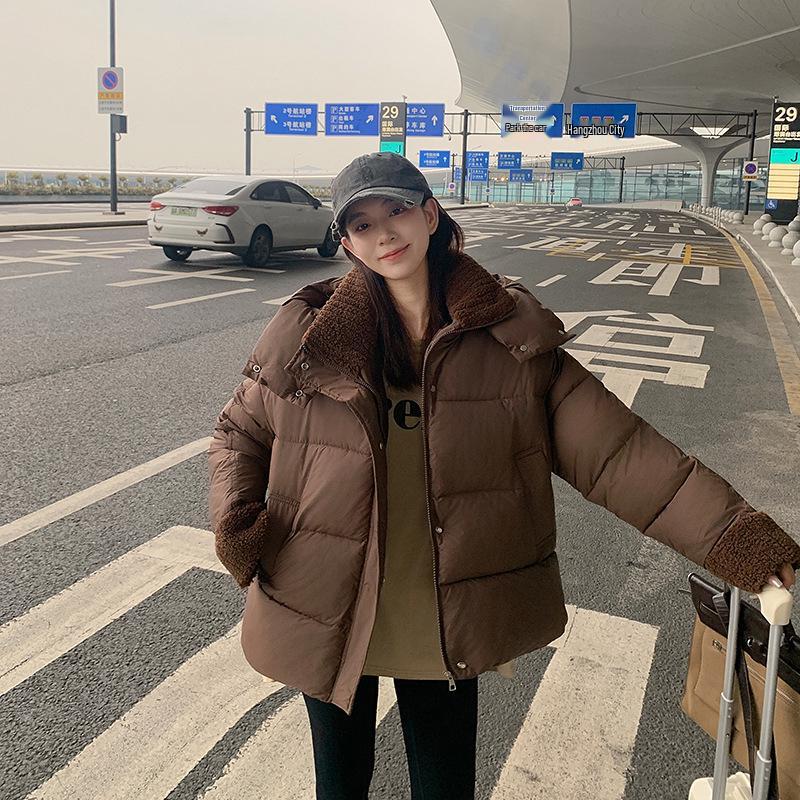 Женская зимняя хлопковая куртка пэчворк 2024 года с манжетами из овчины - Короткий европейский стиль
